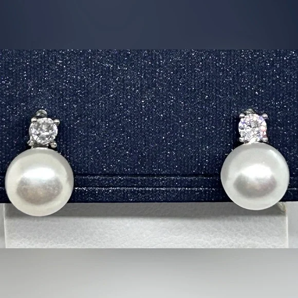 8mm White Freshwater Pearl 925 Sterling Silver Stud Earrings - Picture 6 of 8